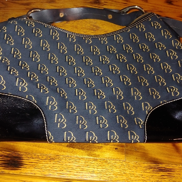 Dooney& Bourke purse #16 - Picture 3 of 5